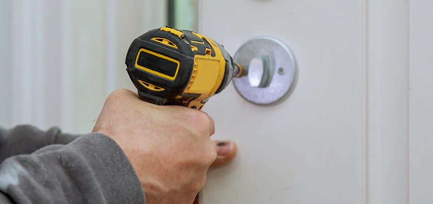 Street Locksmith For Smart Lock Repair in Merritt Island, FL